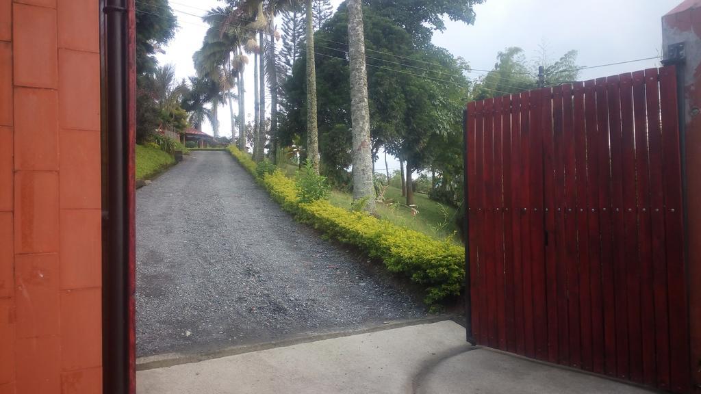 Hostal La Sultana Santa Rosa De Cabal Buitenkant foto