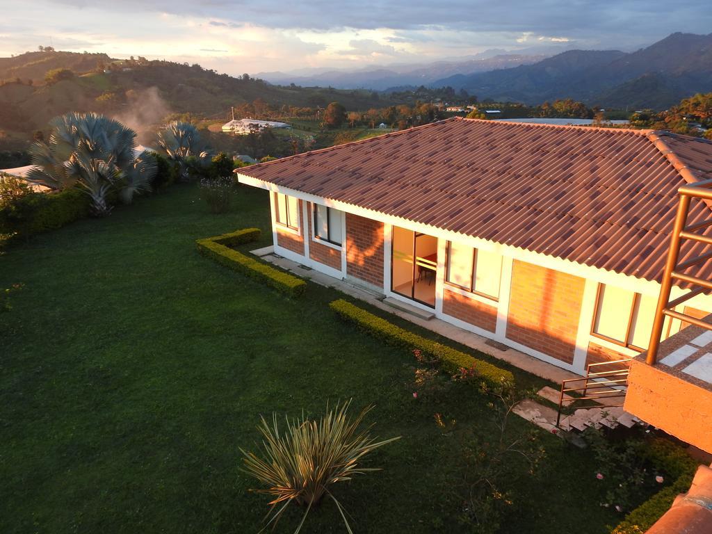 Hostal La Sultana Santa Rosa De Cabal Buitenkant foto