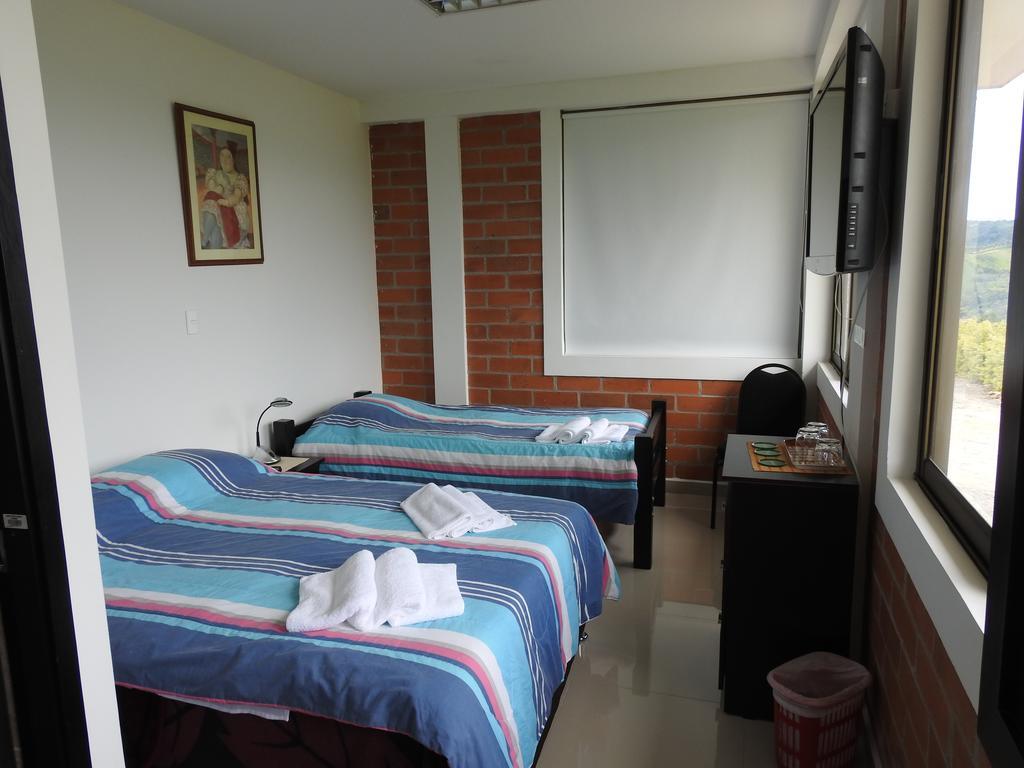 Hostal La Sultana Santa Rosa De Cabal Buitenkant foto