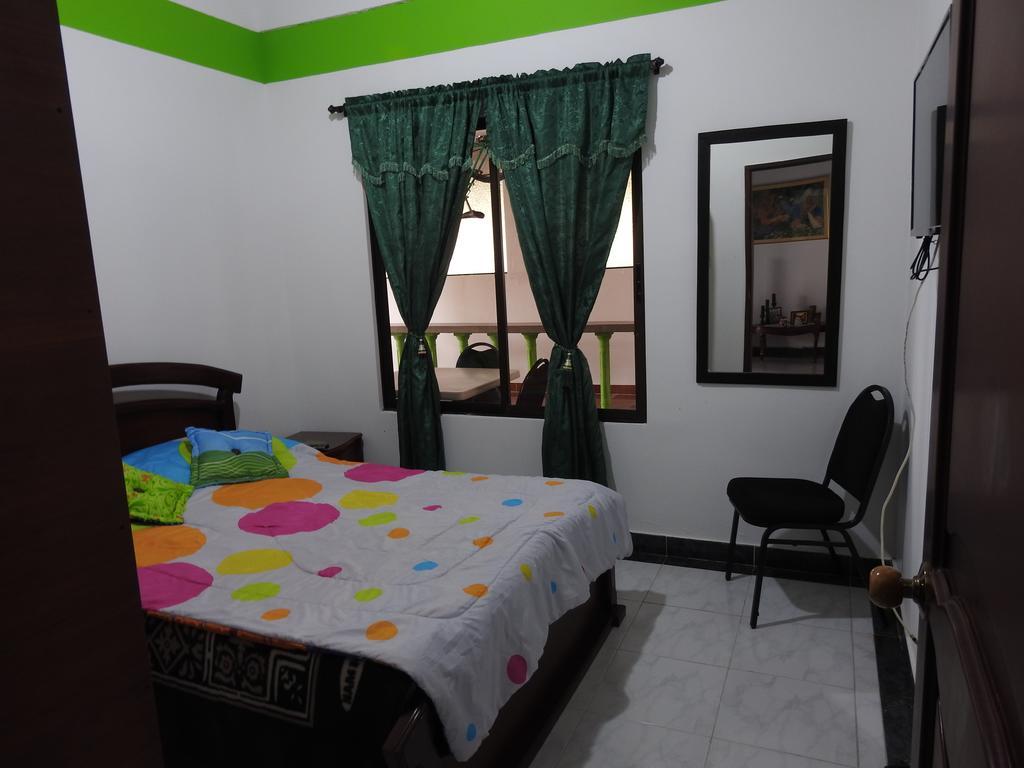 Hostal La Sultana Santa Rosa De Cabal Buitenkant foto