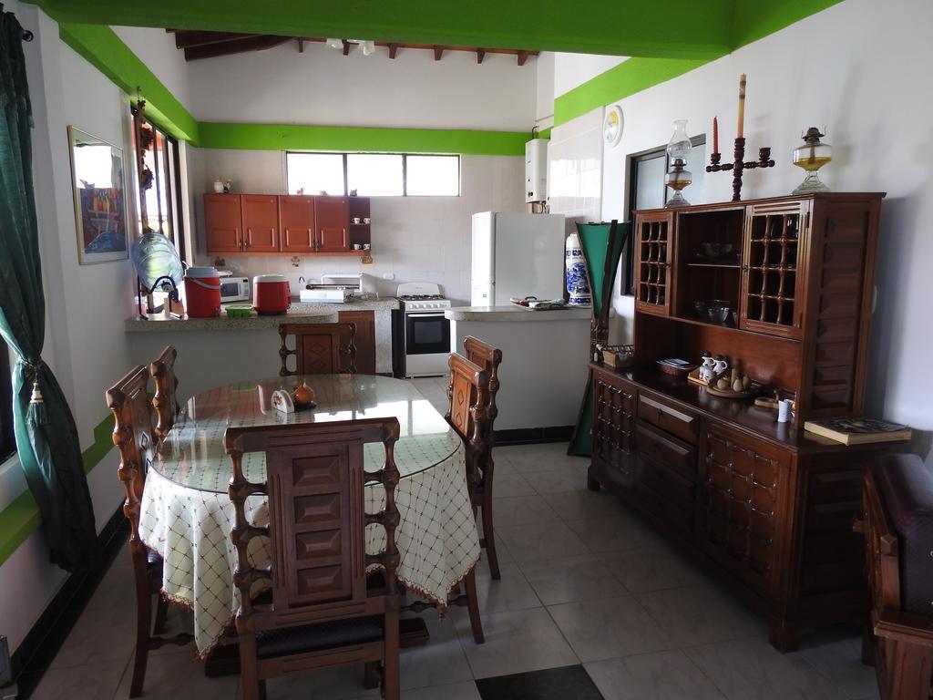 Hostal La Sultana Santa Rosa De Cabal Buitenkant foto