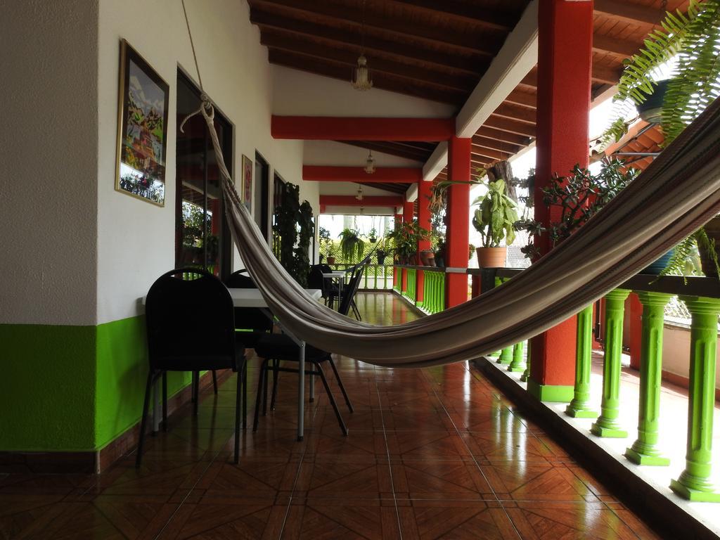 Hostal La Sultana Santa Rosa De Cabal Buitenkant foto