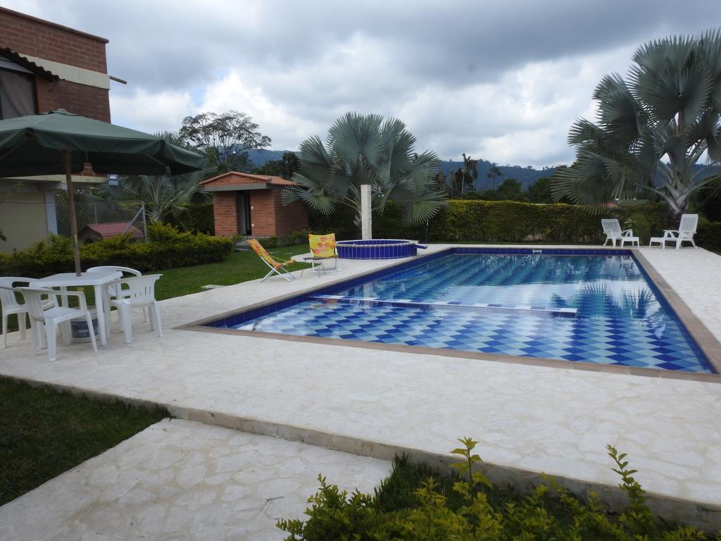 Hostal La Sultana Santa Rosa De Cabal Buitenkant foto