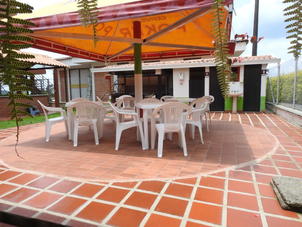 Hostal La Sultana Santa Rosa De Cabal Buitenkant foto